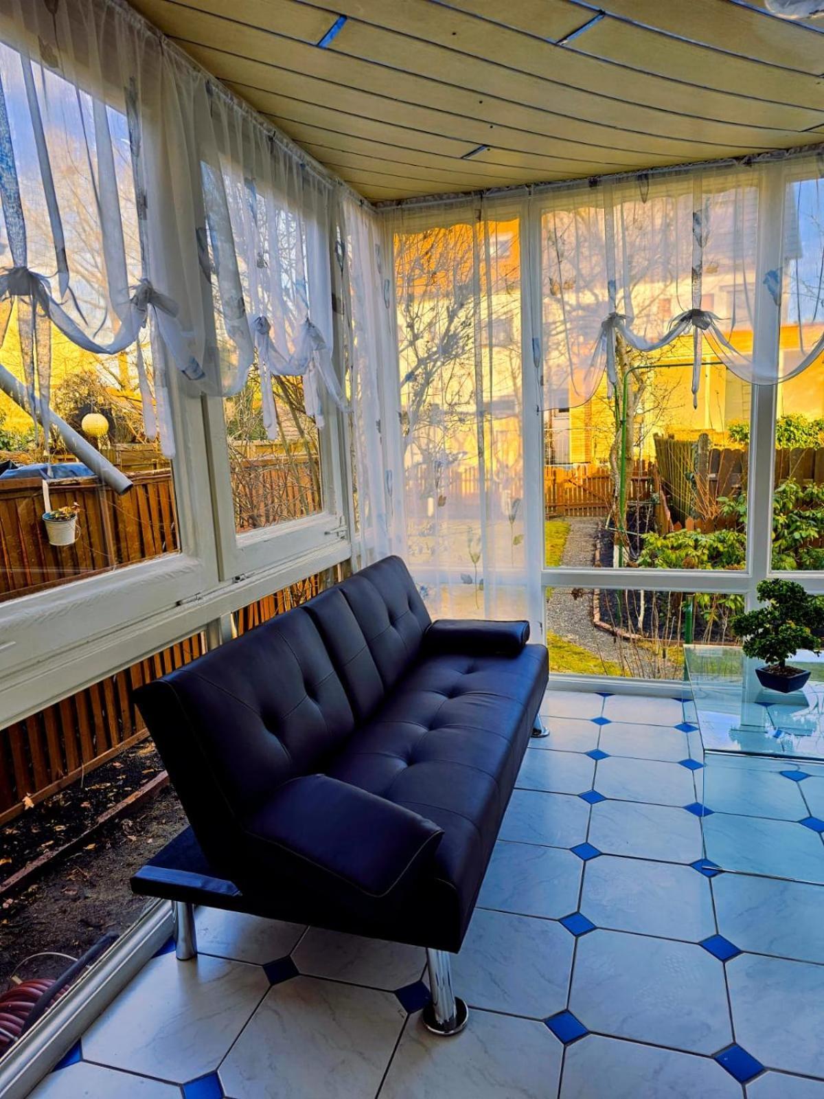B&R Ferienhaus In Der Naehe Des Flughafens Нюрнберг Экстерьер фото